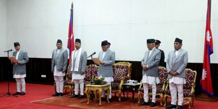 राष्ट्रपतिद्वारा शिक्षा मन्त्रीलाई शपथ