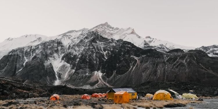 अन्नपूर्ण आधार शिविरमा पुग्न थाले आरोही