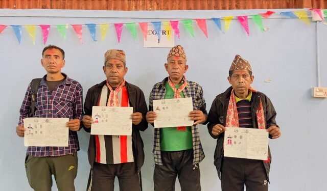 लालपुर्जा पाएपछि धार्चेका भूमिहीन दलित परिवार खुसी