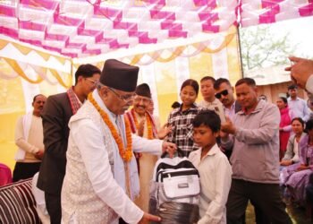 प्रचण्डले गरे शैक्षिक अभिभावकत्व