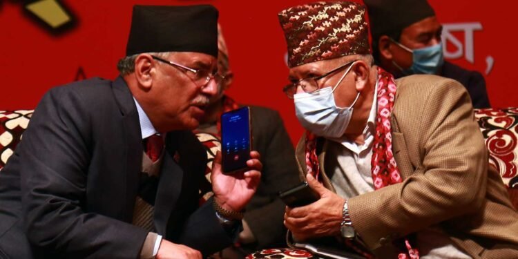 प्रचण्डसँग माधव फायर, गणतन्त्र ल्याउन ज्ञानेन्द्रकै साथ !