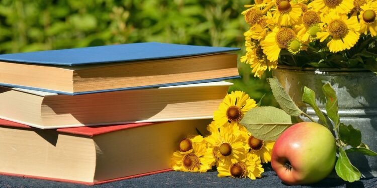 आज विश्व पुस्तक तथा प्रतिलिपि अधिकार दिवस