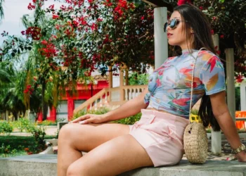 के तपाईं गर्मीमा कूल र स्टाइलिश लुक चाहनुहुन्छ ? यी स्टाइलिङ टिप्सहरू दिमागमा राख्नुहोस्