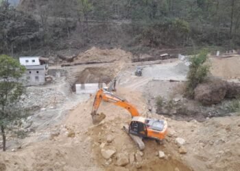 मध्यपहाडी राजमार्गको सुुन्दरेखोलामा ‘आर्क ब्रिज’ निर्माण गरिँदै