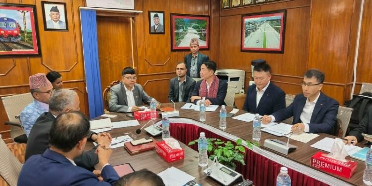 नेपालमा रेल सेवाको विकास र विस्तारमा लगानी गर्न मन्त्री दाहालको आग्रह