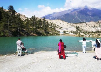 पर्यटक लोभ्याउने मुस्ताङको ‘ढुम्बाताल’