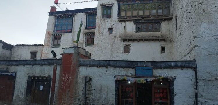 संरक्षणको प्रतीक्षामा लोमान्थाङको टास्सी ध्याफेल दरबार