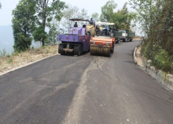 घ्याम्पेसाल पाँचखुवा देउराली ताकुकोट सडक २८ वर्षपछि कालोपत्र