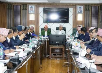 काममा ढिलासुस्ती नगर्न कर्मचारीलाई ऊर्जामन्त्री खड्काको निर्देशन