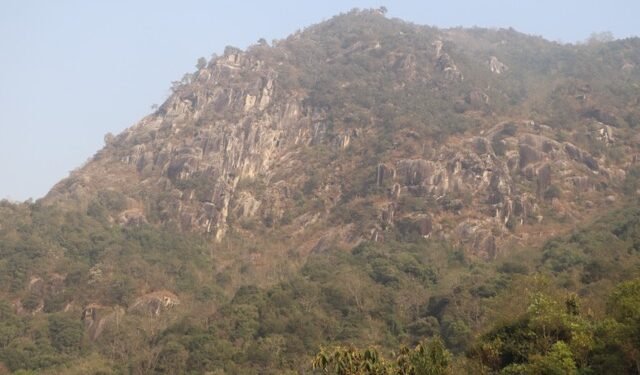 ऐतिहासिकस्थल ‘गोल्मे राजा, गोल्मे रानी’ पर्यटकको पर्खाइमा