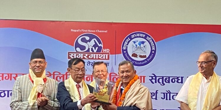 बौद्ध धर्मदर्शन पालन गरौँः सञ्चारमन्त्री