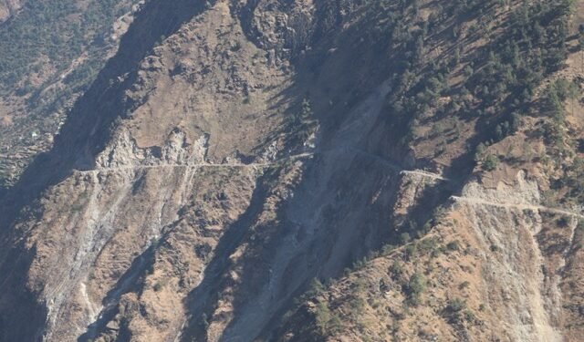 दार्चुला–टिङ्कर सडक निर्माणः सेनाले दुईतिरबाट काम थाल्यो