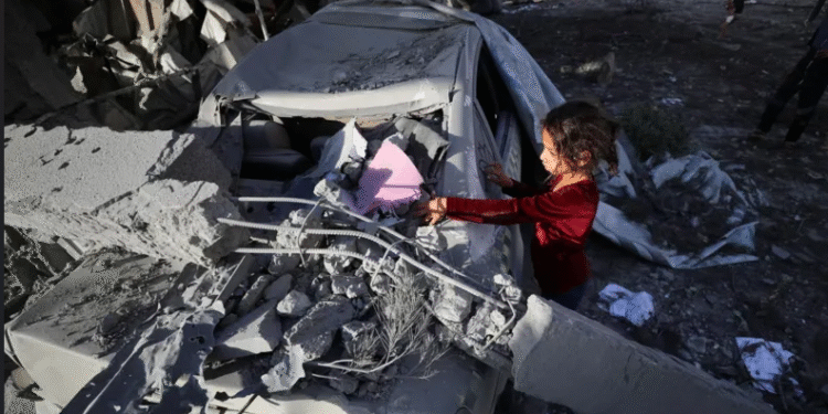 गाजामा इजरायली हवाई आक्रमण, ८० जनाको मृत्यु