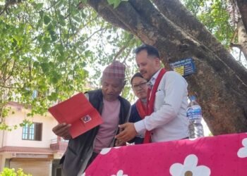 पैतीस वर्षपछि २६ परिवारले पाए जग्गाधनी प्रमाणपत्र