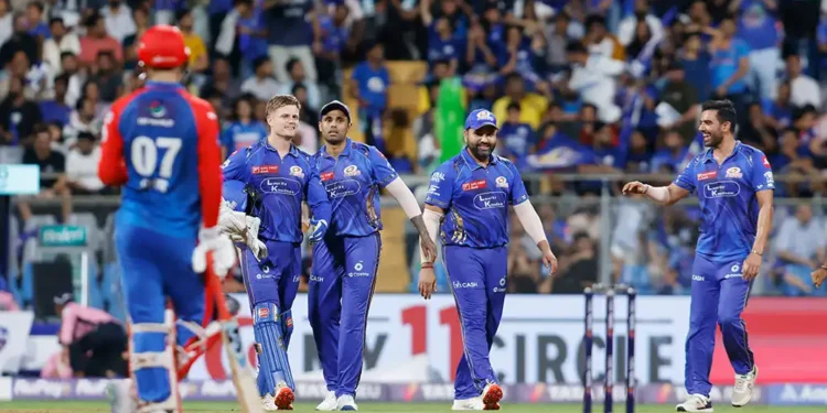 मुम्बई प्लेअफमा, हारसँगै दिल्ली बाहिरियो