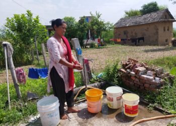 घरघरमा पानीका धारा पुर्‍याउँदै स्थानीय सरकार