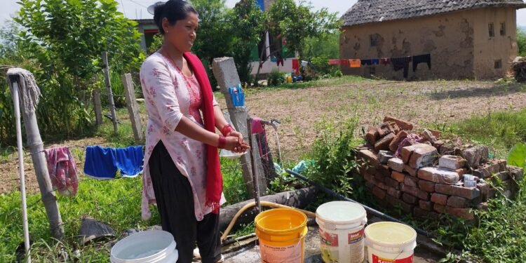 घरघरमा पानीका धारा पुर्‍याउँदै स्थानीय सरकार