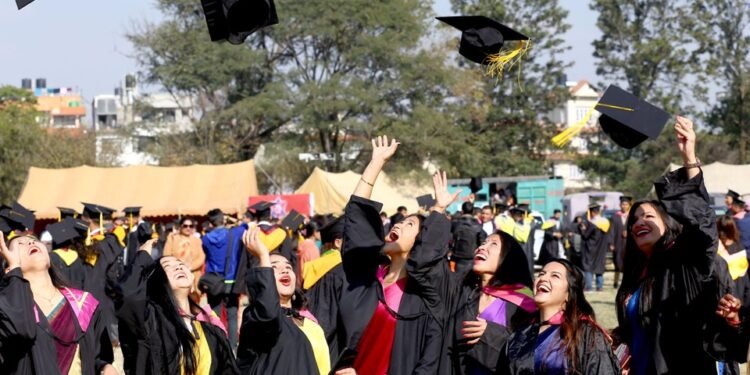 विद्यार्थीका लागि हप्तामा २० घण्टा कामको व्यवस्था