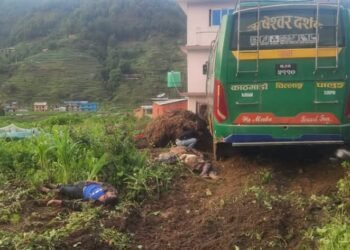 बसको ठक्करबाट तीनको मृत्यु, चारजना घाइते