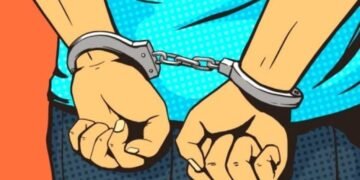 अमेरिकी डलर ३२ हजार ४०० सहित चिनियाँ नागरिक पक्राउ