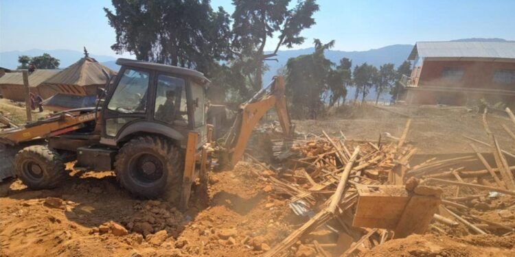 मन्दिरको जग्गा अतिक्रमण गरी बनाइयो महल