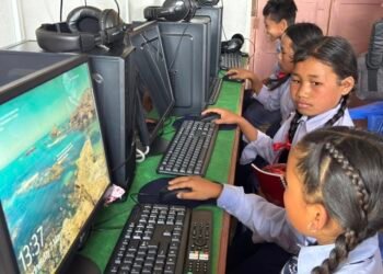 विद्यालयमा ‘इ लर्निङ कक्ष’ सञ्चालन गर्न सहयोग गर्दै ईश्वर मन्दिर