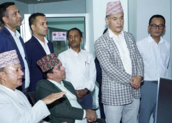 बत्ती नजाँदै गयो भनेर आतंक फैल्याउनेको नम्बर नोट गरेर प्रहरीलाई दिनूस्, दण्डित गरिन्छ : उर्जामन्त्री खड्का