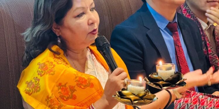 अहिलेकै नकारात्मक सोचले देश बन्दैनः परराष्ट्रमन्त्री