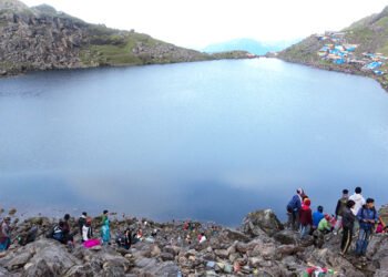 गोसाइँकुण्डमा स्नान गर्न भक्तजनको आगमन सुरु