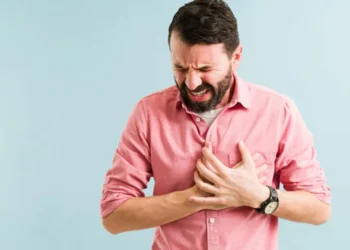 खुट्टामा लुकेको हुन्छ हृदयघातको संकेत, यी संकेतबाट पहिचान गर्नुहोस्