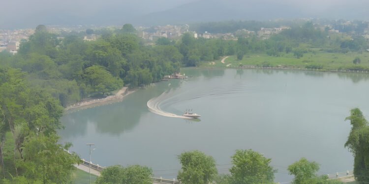 बुलबुल तालमा मोटरबोट सञ्चालन भएपछि…