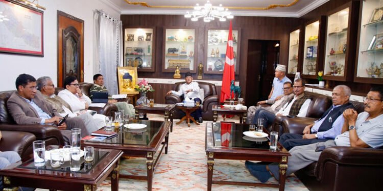 गृहमन्त्रीले राजीनामा नदिएसम्म सदन चल्न नदिने माओवादीको निर्णय