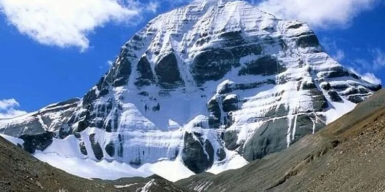 मानसरोबरको सिजन सुरू, कैलाश पर्वतका अझै ५ रहस्य गर्भमै