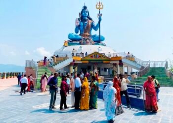 मन चोर्ने पुम्दीकोट