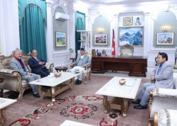 प्रधानमन्त्री ओली र माओवादी केन्द्रका अध्यक्ष दाहालबीच छलफल