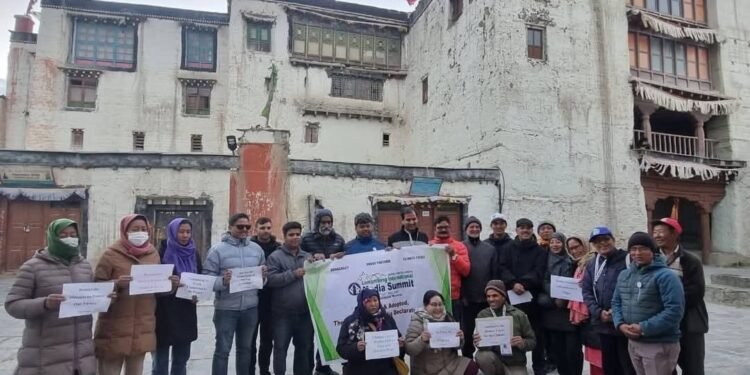 २० बुँदे घोषणा पत्र जारी गर्दै प्रेस युनियनको लोमानथाङ अन्तर्राष्ट्रिय मिडिया समिट सकियो