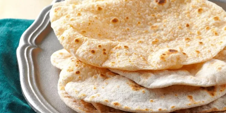 बासी रोटीमा छन् यी अद्भुत फाइदाहरू, यसलाई खाने तरिका जान्नुहोस्