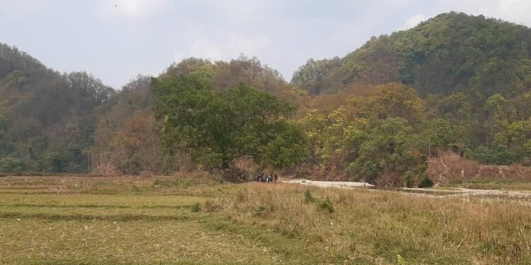 सुरौदी जलाधार : पुल नहुँदा जोखिम, कटान नियन्त्रण नहुँदा बगर