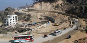 वर्षाले सूर्यविनायक–साँगा सडकमा एकतर्फी सवारी सञ्चालन, भक्तपुरबाट काभ्रे जाने सवारीलाई डाइभर्सन