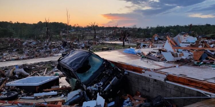 अमेरिकामा आँधीका कारण कम्तीमा २५ जनाको मृत्यु