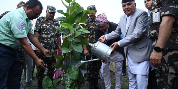 संस्थामा अनुशासन र कर्तव्यपरायणता भए मात्रै चुरे संरक्षणको काम प्रभावकारी हुन्छ : राष्ट्रपति पौडेल