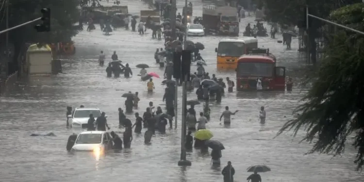 पश्चिम भारतमा वर्षाका कारण कम्तीमा १८ जनाको मृत्यु