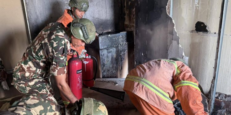 कमलादीस्थित हामा स्टीलको मुख्यालयमा आगलागी, सेनासहितले लियो नियन्त्रणमा