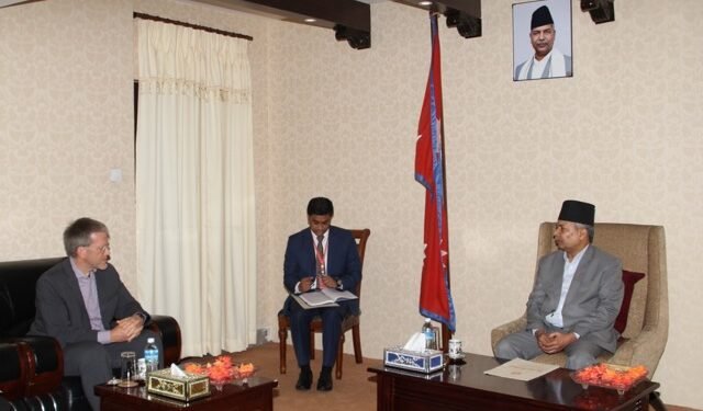 उपराष्ट्रपति यादवसँग अमेरिकी राजदूत थम्प्सनको भेटवार्ता