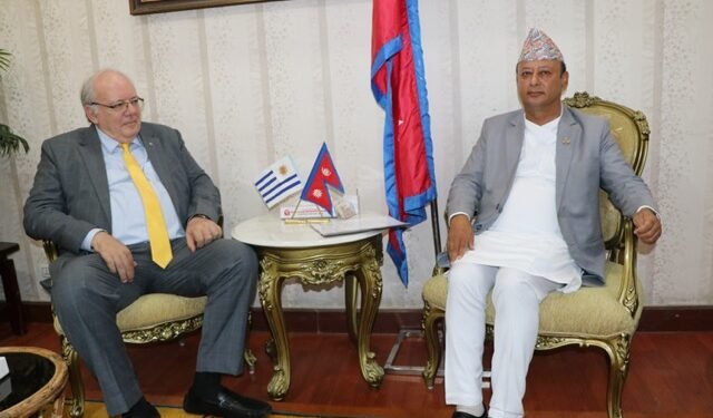 ऊर्जामन्त्री र उरुग्वेका गैरआवासीय राजदूतबीच शिष्टाचार भेट