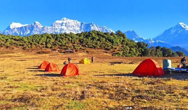 पर्यटक आकर्षणको केन्द्र बन्दै ‘ढोरपाटन जलजला’