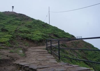 पर्यटकीयस्थल खोपारामा भौतिक पूर्वाधार निर्माण