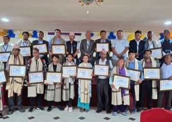 चार कृषकसहित उपभोक्ता, विद्यार्थी, शिक्षक र कर्मचारी पुरस्कृत