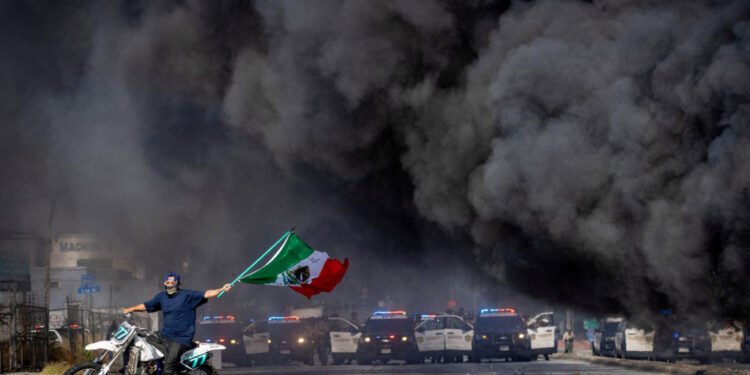 आप्रवासीको दंगा रोक्न लस एन्जलसमा कर्फ्यू