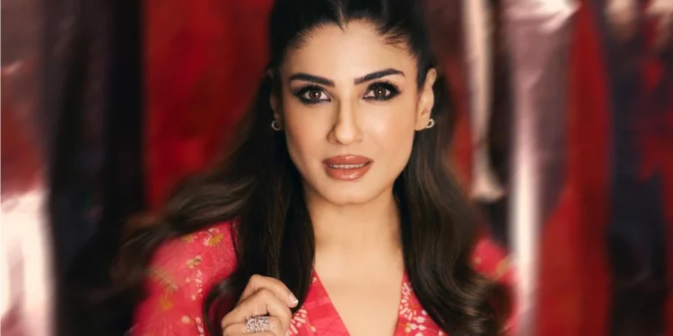 जब छाेटाे कपडा लगाउन अस्वीकार गरिन् रवीना टन्डनले…